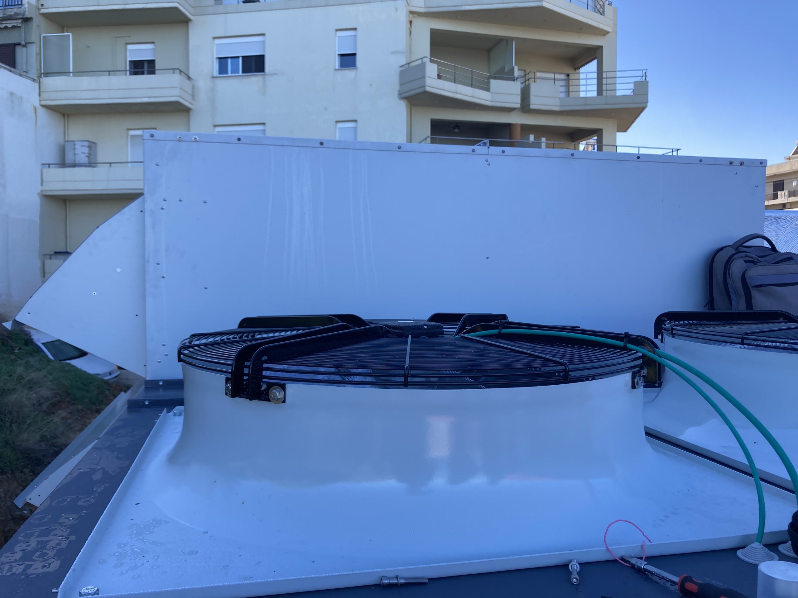 Τοποθέτηση μονάδας κλιματισμού Rooftop της CIAT